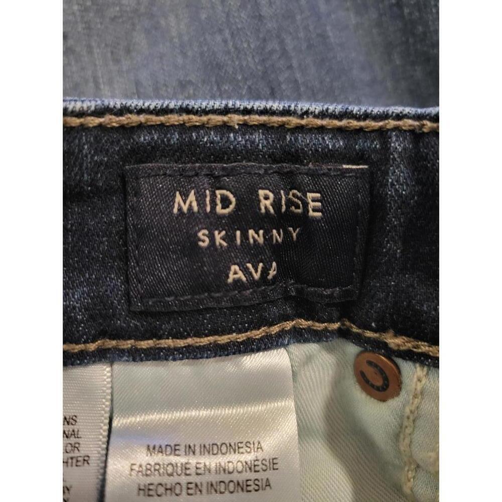 Lucky Brand size 2/26 blue distressed mid rise skinny jeans. Ava - Picture 5 of 6